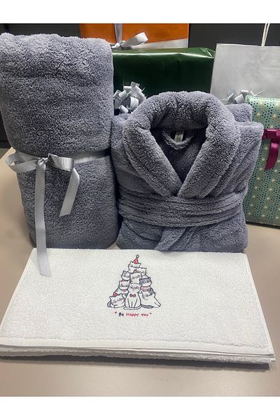 MEYN COLLECTİON New Year's Special Tv Blanket and Dressing Gown Set - Hand Towel Gift