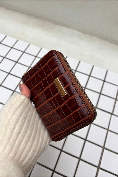 Yuka Atelier Crocodile Patterned Faux Leather Wallet