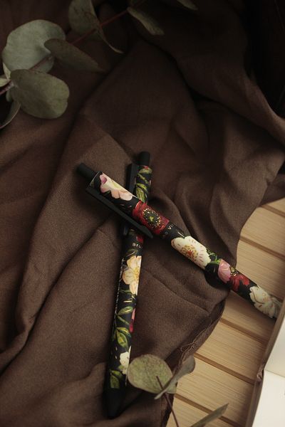 Nova Crafts Authentic White-Red Floral Gilded Ballpoint Pen