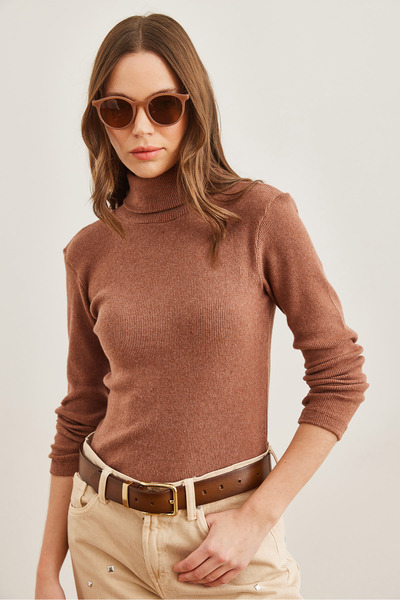 Olalook Women's Chocolate Turtleneck Raised Camisole Sweater Kzk- 19000395