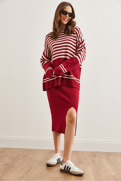 Olalook Burgundy Knitwear Sweater and Slit Skirt Set - Tkm- 19000321