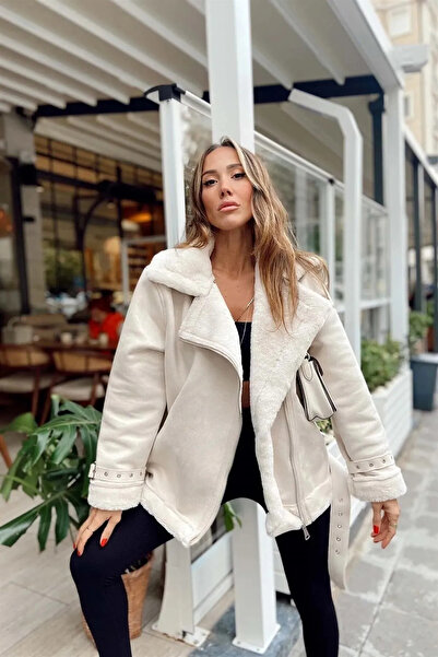 TOKARİS TEKSTİL Νέα σεζόν Γυναικείο δερμάτινο μπεζ παλτό από σουέτ με λεπτομέρεια από ζώνη από ραπίτλ