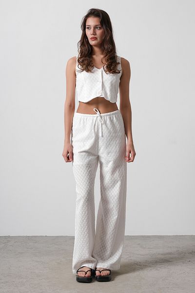 Trendyol Collection Weiße Brode-Hose mit geradem Schnitt und Schnürung TWOSS25PL00044