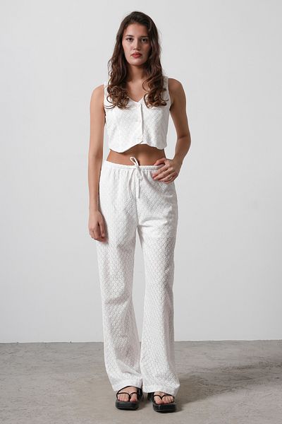 Trendyol Collection Weiße Brode-Hose mit geradem Schnitt und Schnürung TWOSS25PL00044
