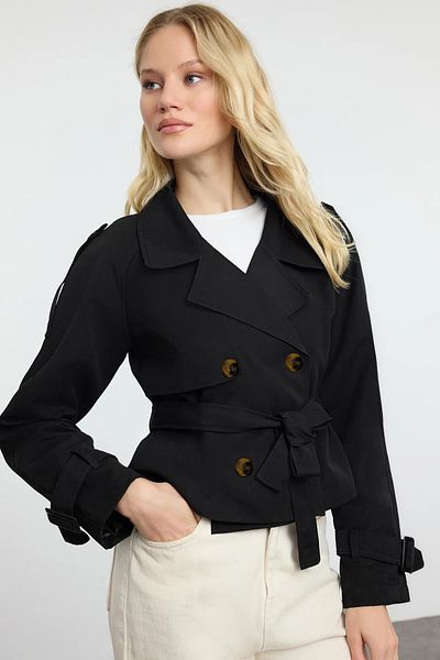 Trendyol Collection Schwarzer, wasserabweisender, normaler, kurzer Trenchcoat TWOAW25TR00056