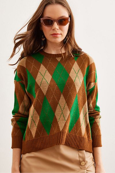 Olalook Women's Camel Hair Diamond Patterned Crop Knitwear Sweater Kzk- 19000910