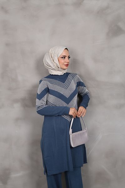 MODA Tunica tricotata cu sclipici