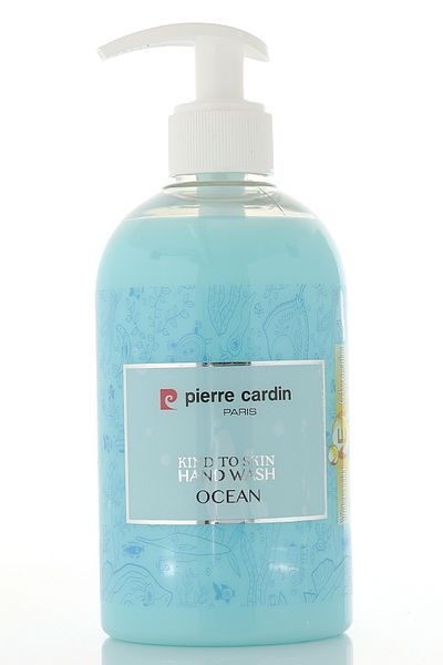 Pierre Cardin Kind to Skin Ocean Scented Vitamin E Moisturizing Liquid Hand Soap - 480 ml