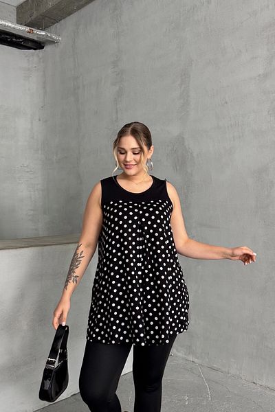 Stil Diva Bluză cu pliuri cu buline, cu mâneci zero, cu decolteu 302250