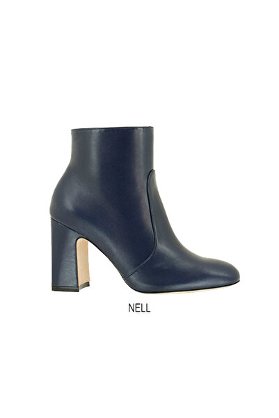 Stuart Weitzman حذاء أسود اللون