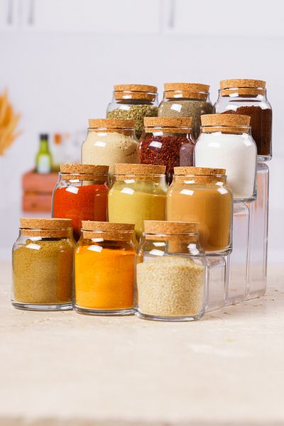 KRM HOME 12 Pcs Cork Lid with Wooden Spoon 300ml Glass Jars, Set of 12 Spices, with Labels