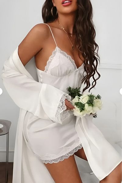 SiaLess Lingerie Set cămașă de noapte din 2 piese cu dantelă cu curea din satin alb