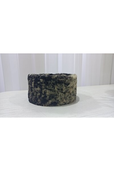 ötüken Caucasian Wolf Colorful Heart Hat