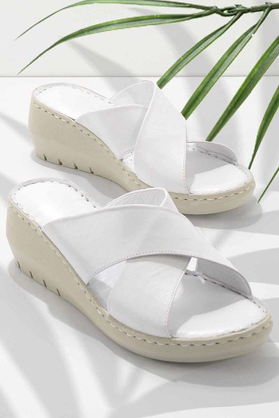 Bambi White Leather Women's Slippers K04529060103