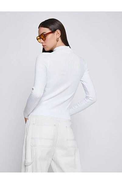 İpli Pulover de damă de culoare albă cu gât țesut