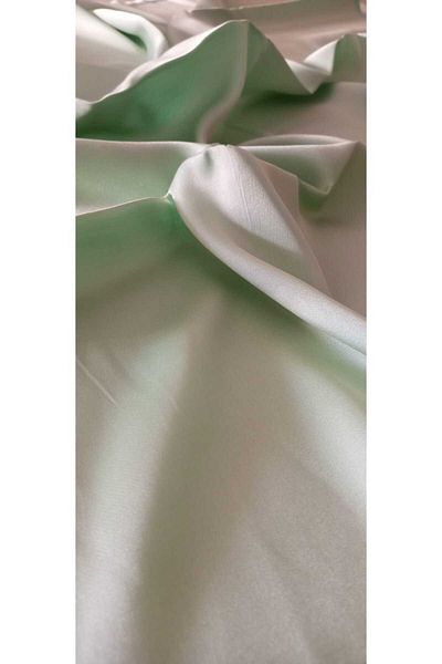 İskeçe Exclusive Nile Green Beach Luminous Scarf in Custom Box