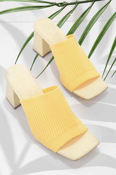 Bambi Yellow Women's Slippers K04503400082