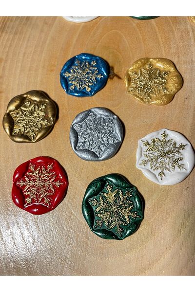 PRAG 12 Seal Candles with Adhesive Back Snowflake Snowflake 6 Colors