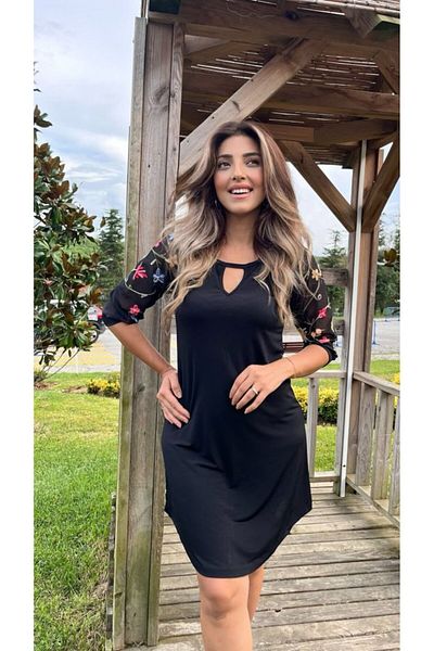 Moda Asmira Women's Poor Sleeve Crew Neck Flower Pattern Sandy Loose Short Dress