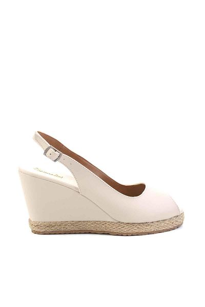 Bambi Beige Damenschuhe mit Keilabsatz K05874011609
