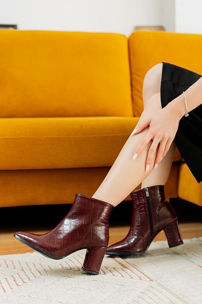 wolfcity Pointed Toe Casual Women's Boots