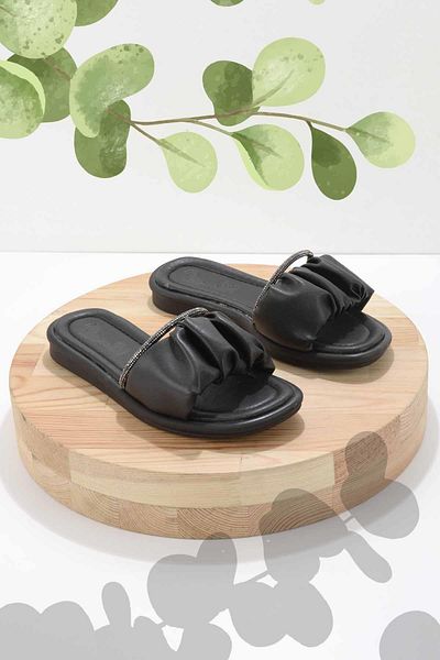 Bambi Women's Black Slippers K04257021009