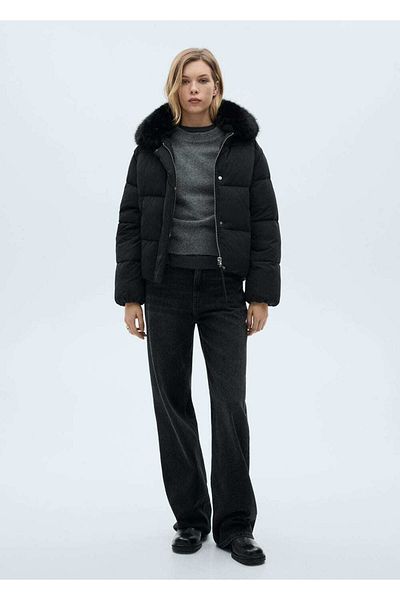 MANGO Woman Κοντό καπιτονέ Anorak με γούνινο γιακά