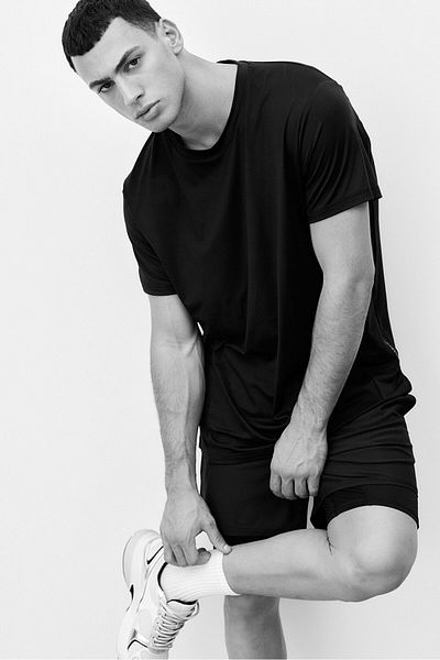 H&M Spor Üstü مقاس عادي DryMove™