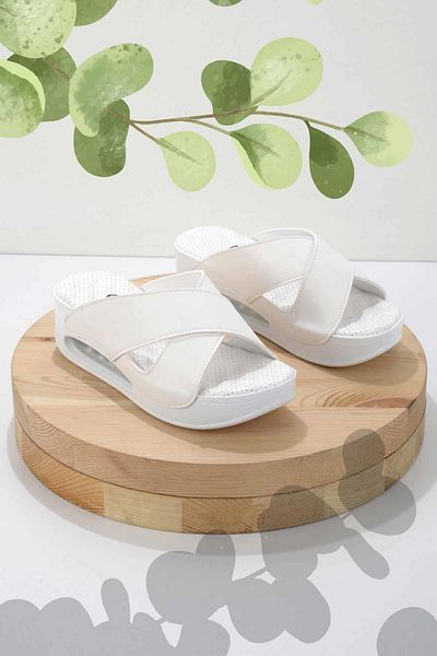 Bambi White Women's Slippers K04956300009
