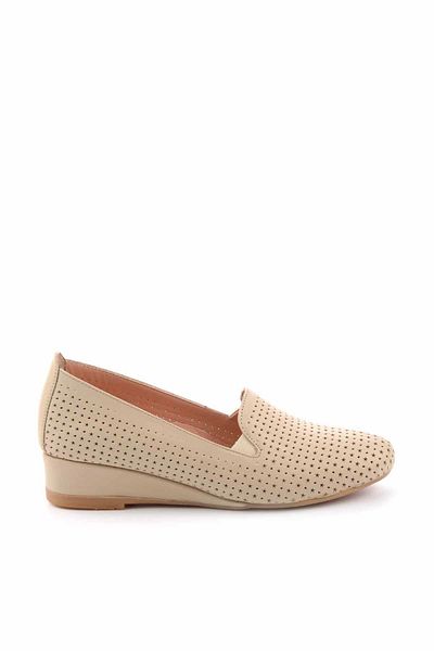 Bambi Beigefarbene Damenschuhe aus echtem Leder mit Keilabsatz K 01531199503