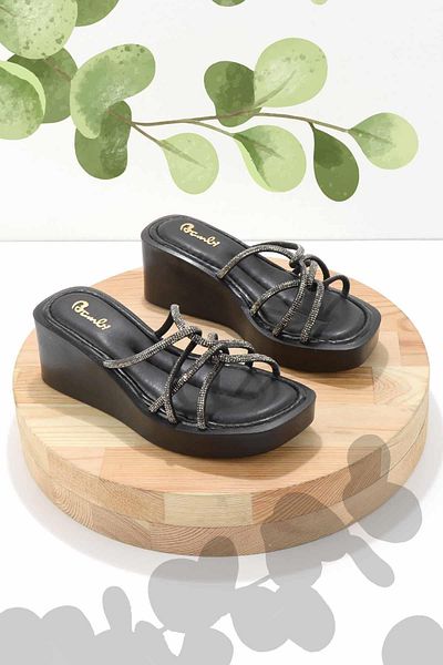 Bambi Women's Black Slippers K04824218009