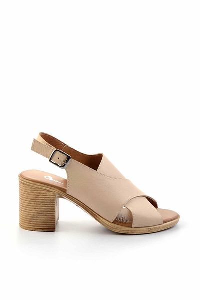 Bambi Beige Leather Women's Classic Heeled Shoes K05717007803