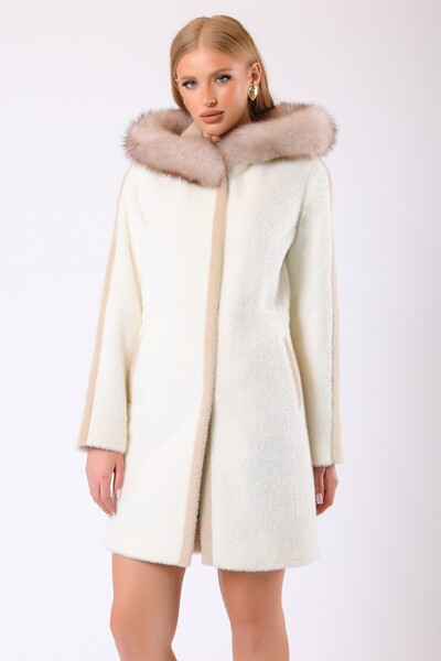 Leather Club Beyaz Maria Kürk Aksesuarlı Yün Kaban