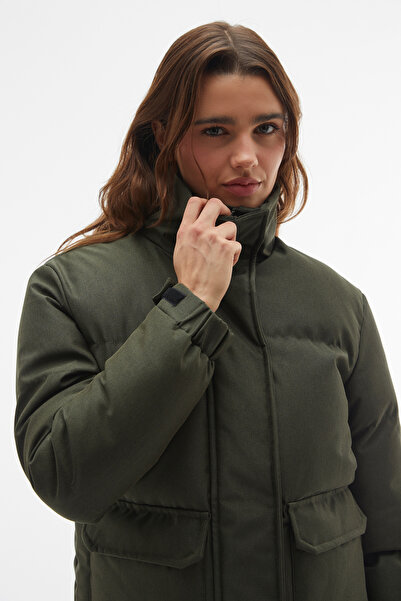 Mudo Quilted Inflatable Crop Coat with Right Collar