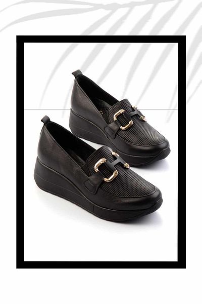 Bambi Schwarze Damenschuhe mit Keilabsatz aus echtem Leder K 01586377703