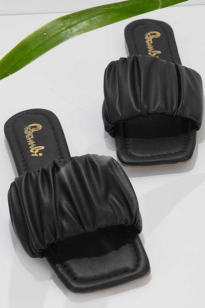 Bambi Women's Black Slippers K04885010109
