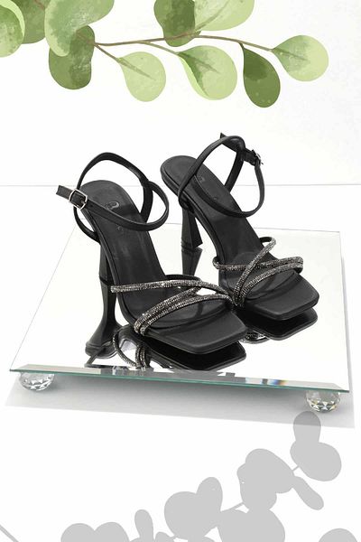 Bambi Klassische Damenschuhe mit Absatz aus mattschwarzem Satin05124011238