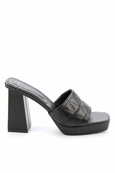 Bambi Women's Black Slippers K04326045009