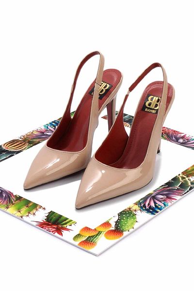 Bambi Klassische Damenschuhe mit Absatz aus Lackleder in Nude01455018208