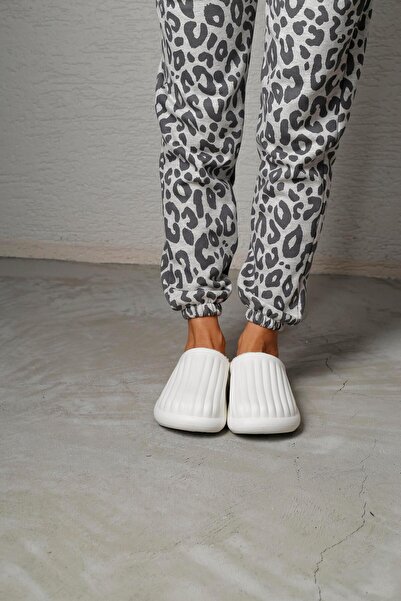 Beyond Unisex Beyaz Homey İçi Yumuşacık Kürklü Su Geçirmez Kışlık Ev Terliği 3cm BYNDHFAY01
