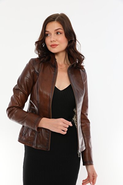 Basics&More سترة شاي نسائية من الجلد الطبيعي - B94