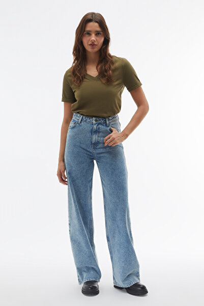 Mudo Cotton V-Neck T-Shirt