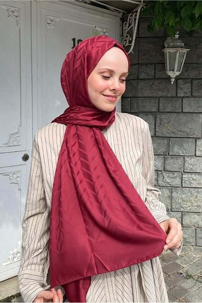 carell Burgundy Diamond Patterned Cotton Silk Shawl