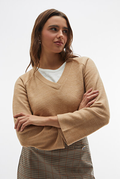 Mudo V-Neck Sweater