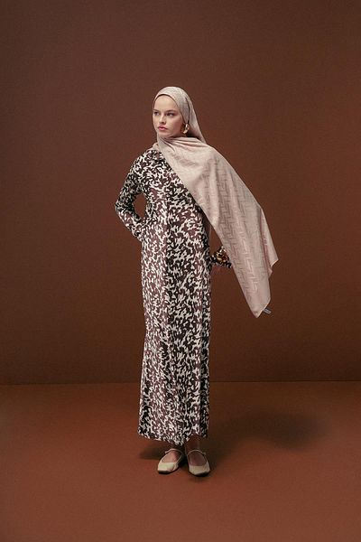 carell Cream Colored Diamond Patterned Cotton Silk Shawl