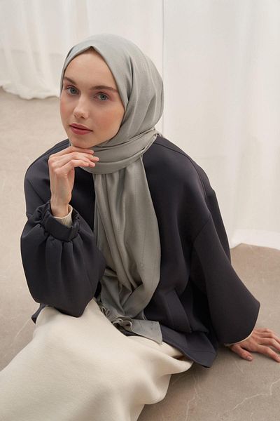carell Ιταλικό μεταξωτό γκρι σάλι Jacquard Monogram