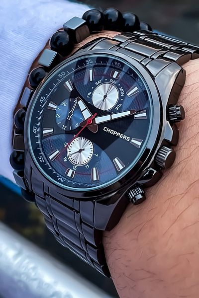 Choppers ساعة يد رجالية بسوار معدني لون أسود من نيو سيزون + سوار هدية