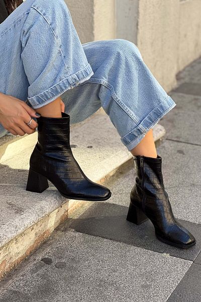 NİŞANTAŞI SHOES Sablex Schwarz gemusterte Damenstiefel mit Reißverschluss und stumpfer Zehenpartie