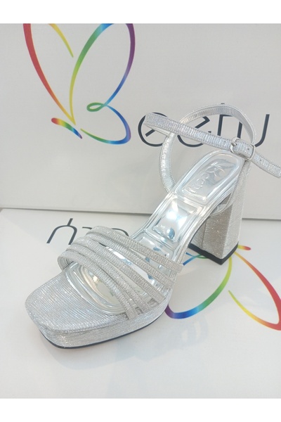 Beety 24by130.1017-1 gümüş simli 10 cm platform topuklu ayakkabı