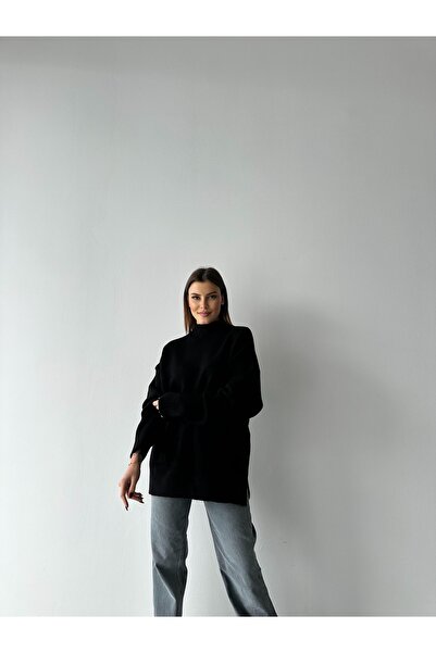 Diviny High-Top Oversize Sweater with Pocket Detail